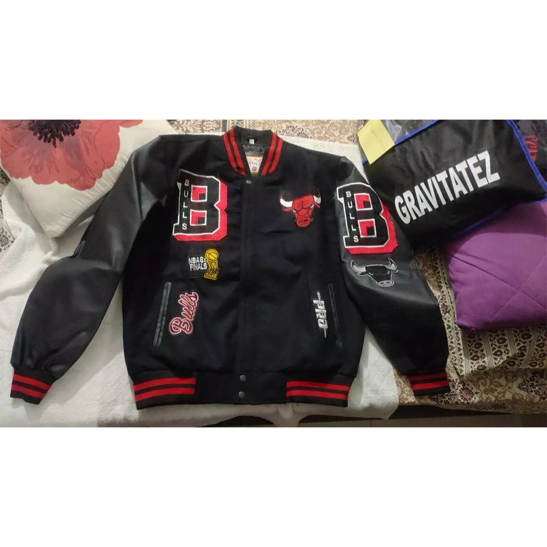 Men’s Pro Standard Chicago Bulls Mash Up Varsity Jacket Black